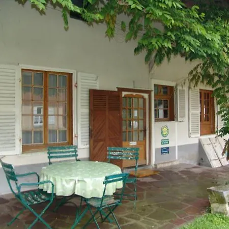 Bed & Breakfast Elegantes Au Coeur De La Foret D'argonne