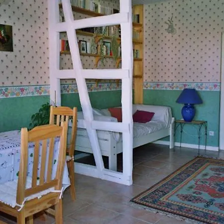 Elegantes Au Coeur De La Foret D'argonne Bed & Breakfast Futeau
